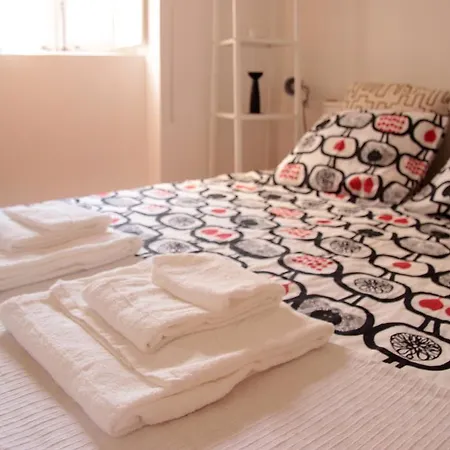 Courtyard House In Alfama Appartement Lisboa