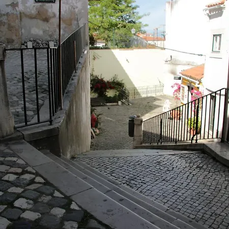 Courtyard House In Alfama アパート