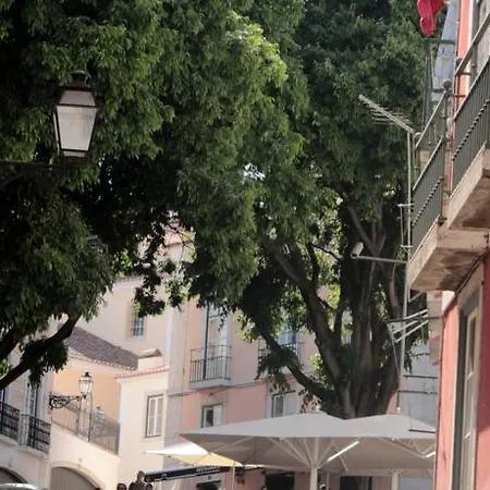 Courtyard House In Alfama Lisbon